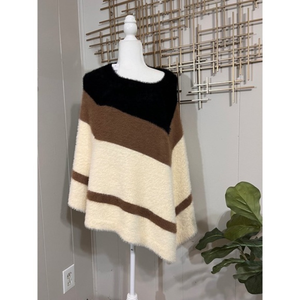 Ann Taylor Womens‎ Medium Large  Fuzzy Knit Pullover Poncho Color Block M/L New - Picture 2 of 9